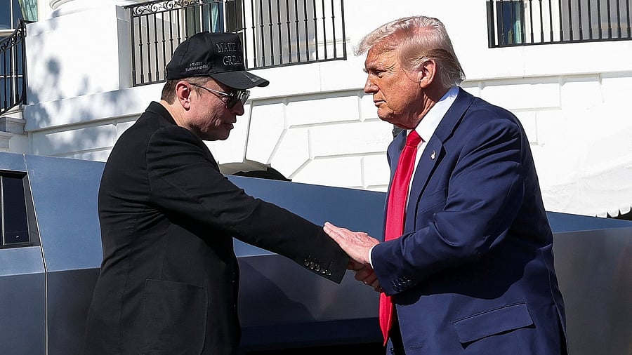 <div class="paragraphs"><p>US President Donald Trump and Tesla CEO Elon Musk</p></div>