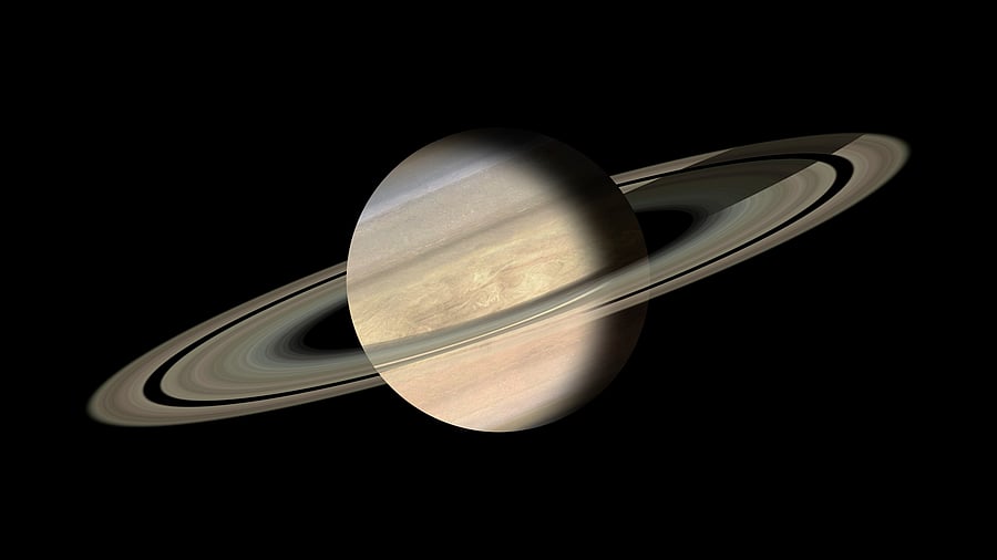 <div class="paragraphs"><p>An image showing Saturn</p></div>