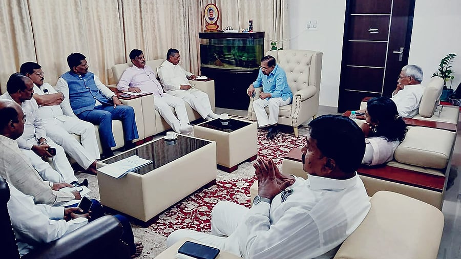 Congress’ SC/ST leaders at a meeting in Minister H C Mahadevappa’s residence in Bengaluru on Thursday. 