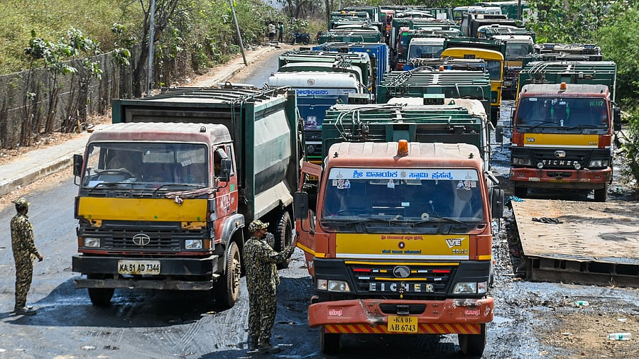 <div class="paragraphs"><p>Over 300 garbage-loaded lorries wait to dump garbage at the Mitaganahalli landfill on Wednesday. They are stranded there since Tuesday, following a protest against the dumping of waste by the Kannur gram panchayat members.</p></div>