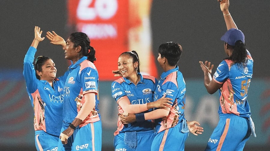 <div class="paragraphs"><p>Mumbai Indians</p></div>