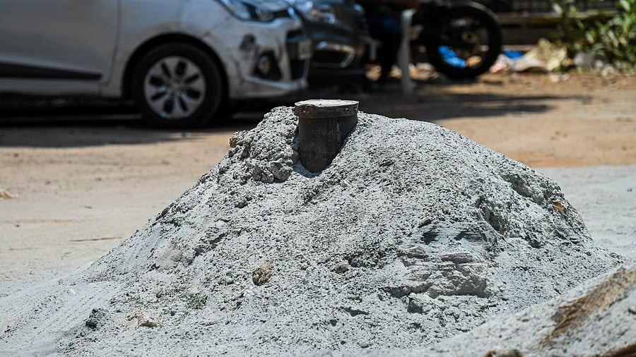 <div class="paragraphs"><p>Earlier, there was a rule that borewells shouldn't be dug beyond 25 metres, but now they are being drilled as deep as 2,000 feet (approximately 600 metres), says hydrogeologist Devaraja Reddy. </p></div>