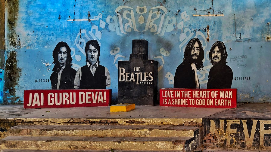 <div class="paragraphs"><p>Beatles on the conference hall wall. </p></div>