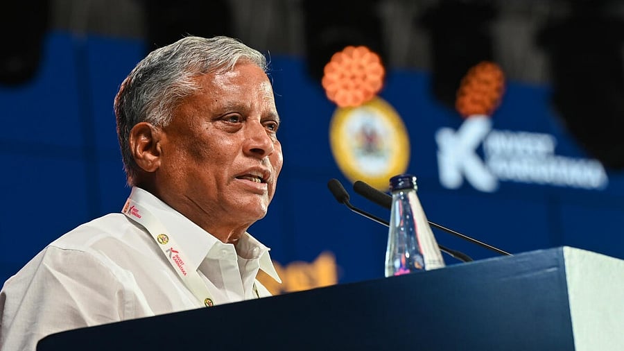 <div class="paragraphs"><p>Minister of State for Railways and Jal Shakti V Somanna laid the foundation stone for two railway infrastructure projects in Tumakuru on Saturday. </p></div>