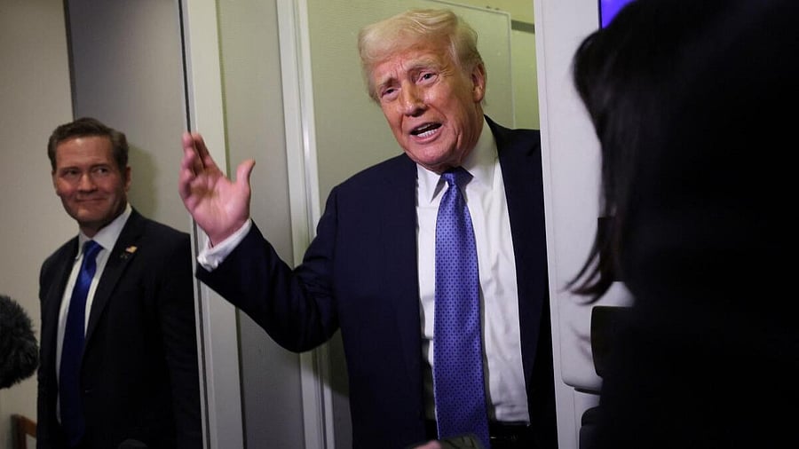 <div class="paragraphs"><p>Donald Trump</p></div>