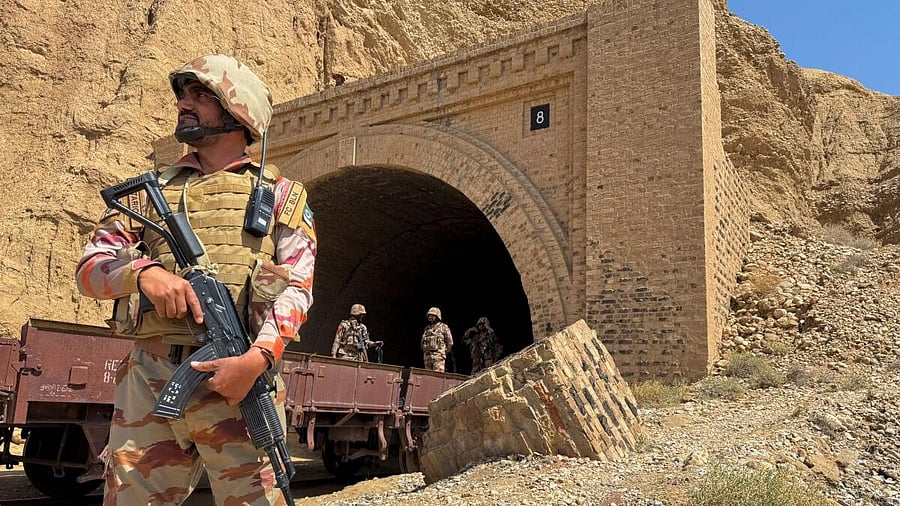 <div class="paragraphs"><p>Representative image of Pakistan army soldiers seen standing at a tunnel.</p></div>