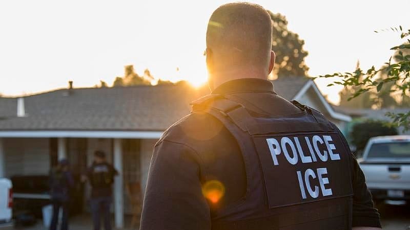 <div class="paragraphs"><p>Trump issued an executive order Saturday announcing plans to use the Alien Enemies Act of 1798 to expel Venezuelan migrants 14 and older with ties to the gang known as Tren de Aragua. </p></div>