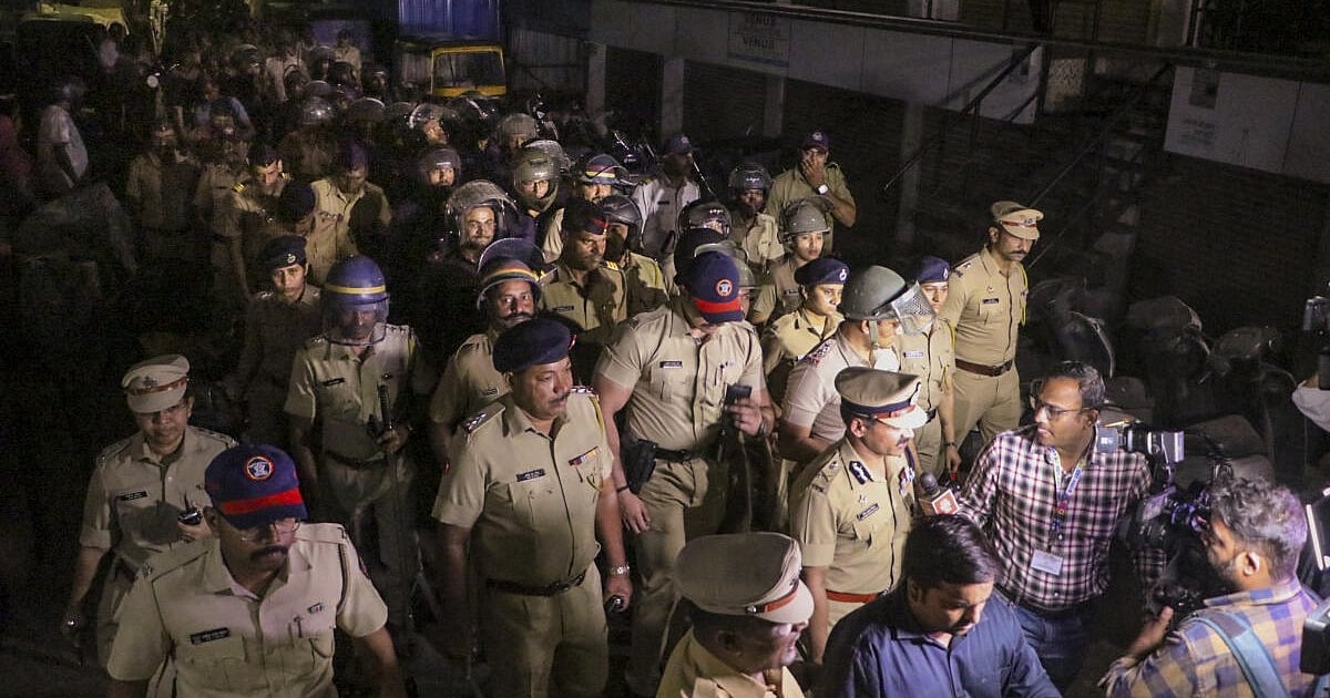 Emi Riot 'Movies on World War II did not spark riots': AIMIM leader targets CM ...