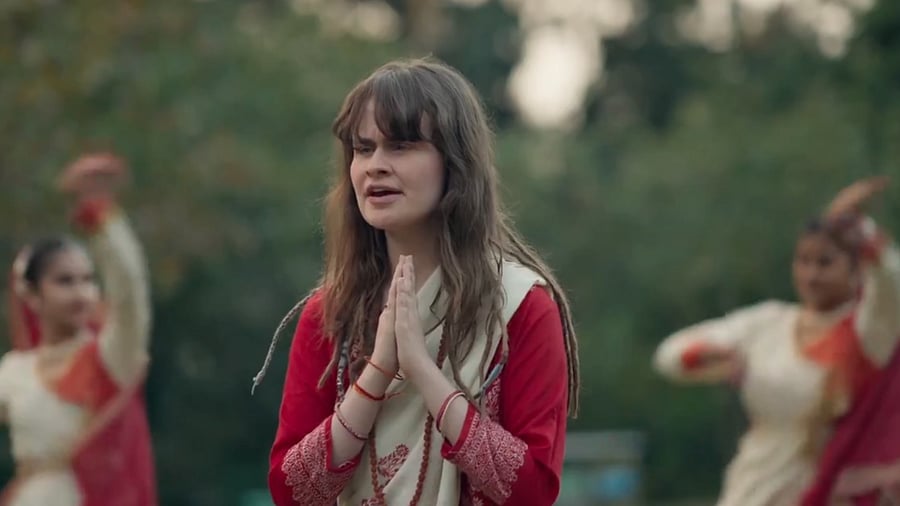 <div class="paragraphs"><p>Cass Mae, a visually impaired German singer</p></div>