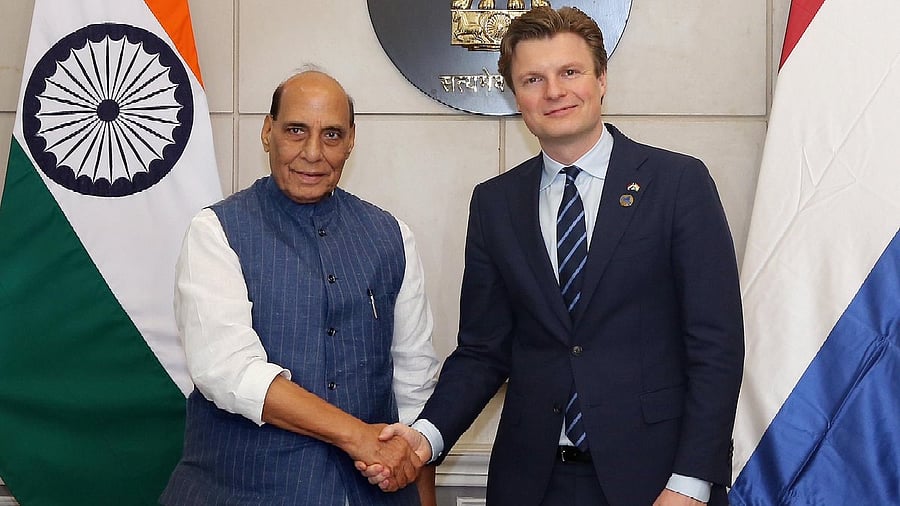 <div class="paragraphs"><p>Defence Minister Rajnath Singh with his&nbsp;counterpart from the Netherlands, Ruben Berkelmans</p></div>