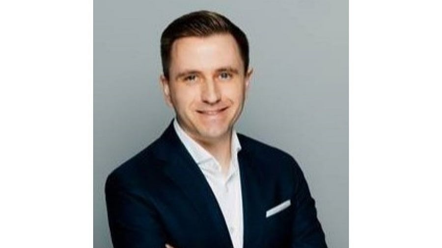 <div class="paragraphs"><p>Mercedes-Maybach Head Daniel Lescow </p></div>