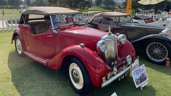 <div class="paragraphs"><p>A 1950-era vintage MG car 'Lal Pari' on display at the 11th edition of 21 Gun Salute Concours d'Elegance, in Gurugram.</p></div>