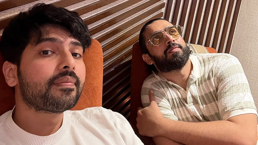 <div class="paragraphs"><p>Music composer-singer Amaal Mallik (R) with his younger brother, singer Armaan Malik. </p></div>
