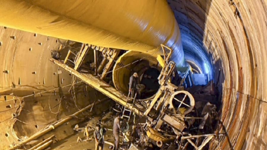 <div class="paragraphs"><p> Rescue operation underway to trace workers trapped inside the partially collapsed Telangana's Srisailam Left Bank Canal tunnel, in Nagarkurnool, Telangana.</p></div>