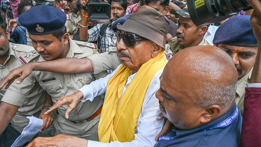 <div class="paragraphs"><p>Kannada activist Vatal Nagaraj was detained by police near Town Hall in Bengaluru on Saturday. </p></div>