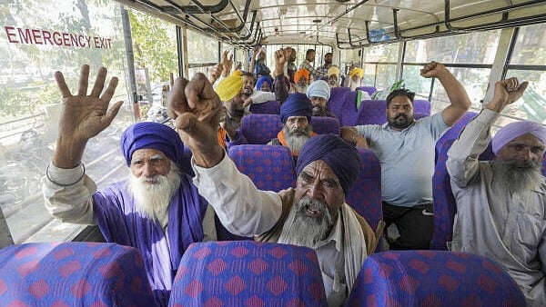 <div class="paragraphs"><p>Farmers raise slogans after they were detained by the police during their protest near the Deputy Commissioner's office, in Amritsar, Thursday. </p></div>