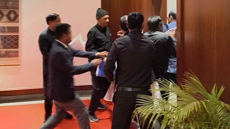 <div class="paragraphs"><p>Deputy Speaker Numal Momin was allegedly attacked by Congress legislator Nurul Huda. </p></div>