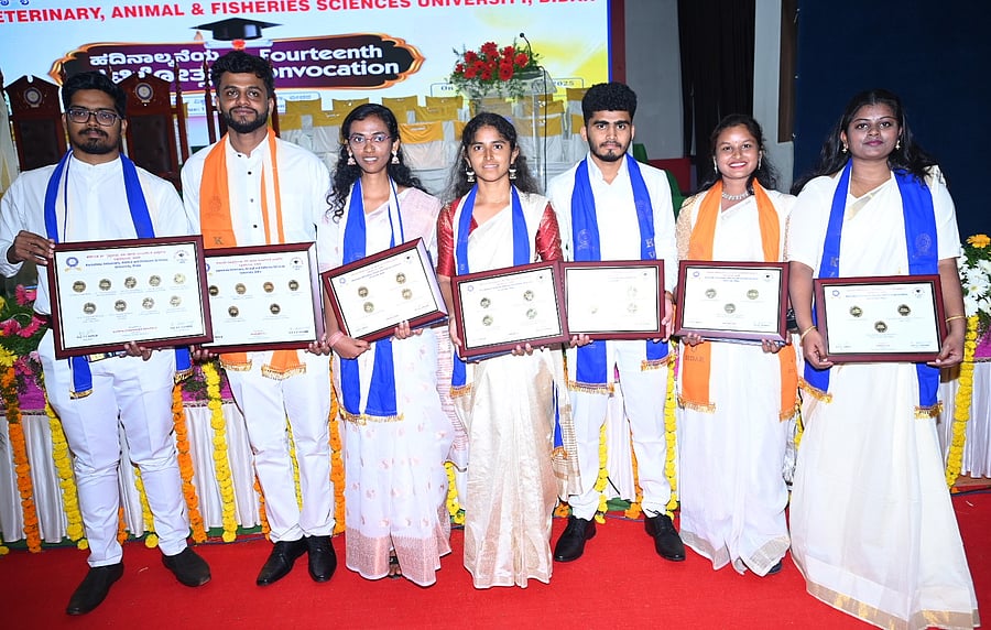<div class="paragraphs"><p>Students who bagged gold medals during the convocation pose for a photograph with their medals.&nbsp;</p></div>