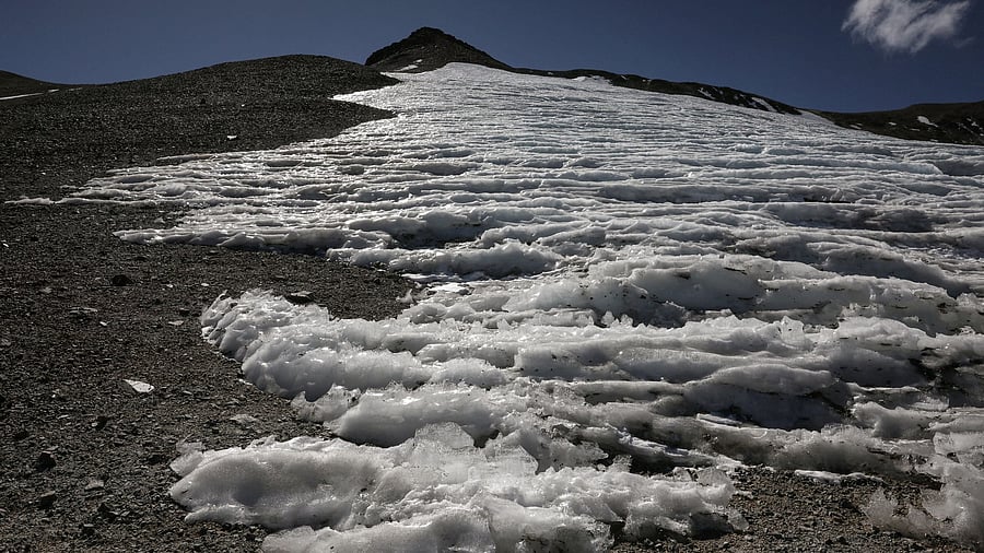 FILE PHOTO: A view shows the Iver glacier close to the El Plomo mountain summit, in the Andes mountain range, in the Santiago Metropolitan Region, Chile, April 4, 2024.  REUTERS/Ivan Alvarado/File Photo
