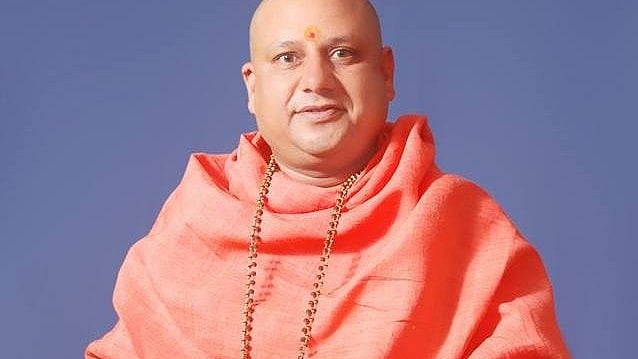 <div class="paragraphs"><p>Juna Akhara Mahamandaleshwar Yatindranand Giri.</p></div>