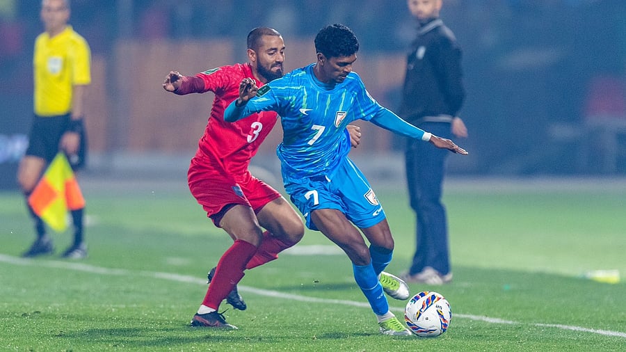 <div class="paragraphs"><p>Bangladesh defenders kept Indian forwards at bay. </p></div>