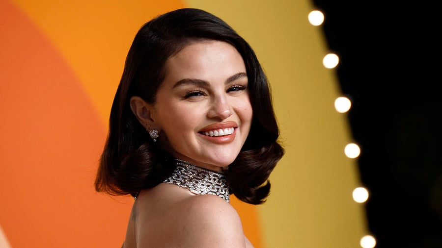 <div class="paragraphs"><p>Selena Gomez</p></div>