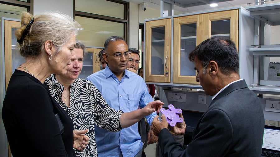<div class="paragraphs"><p>Barbara Goezinne, the Netherlands’ Vice Minister of Health, Curative Care, and her delegation with Karnataka Health Minister Dinesh Gundu Rao at Bengaluru’s Centre for Cellular and Molecular Platforms (C-CAMP) on Thursday. </p></div>