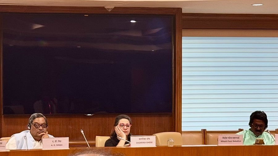 <div class="paragraphs"><p>Sagarika Ghose (centre) raised the issue in Palrliament.&nbsp;</p></div>