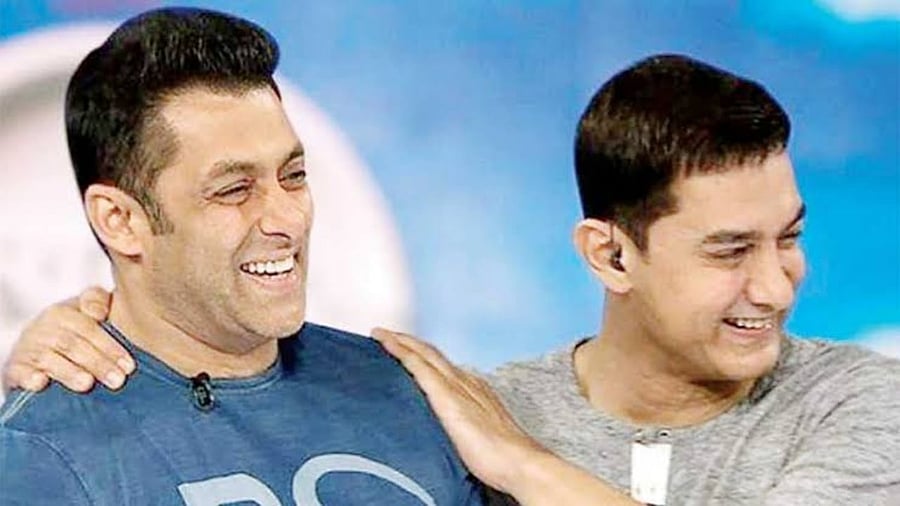 <div class="paragraphs"><p>Salman Khan (left) and Aamir Khan </p></div>