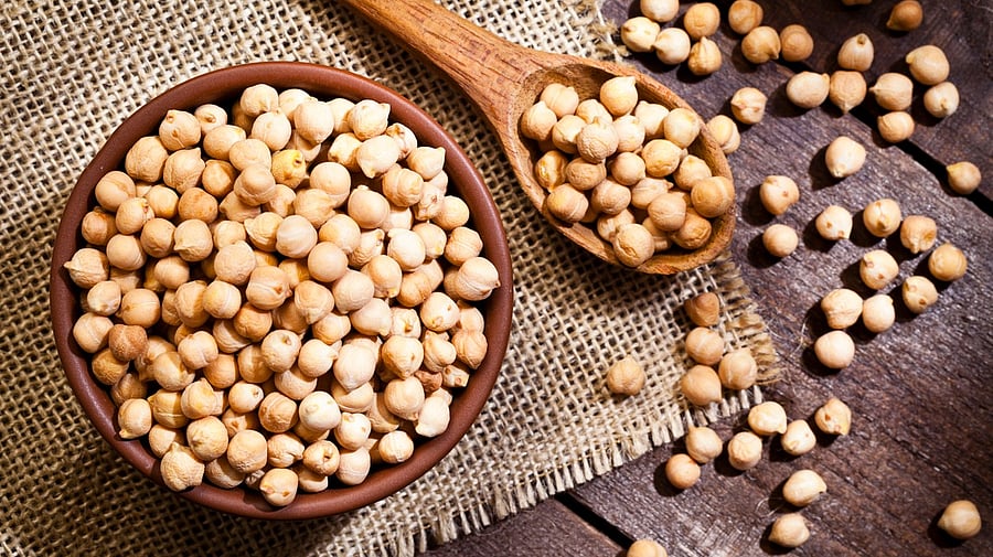 <div class="paragraphs"><p>Representative image showing chickpea</p></div>