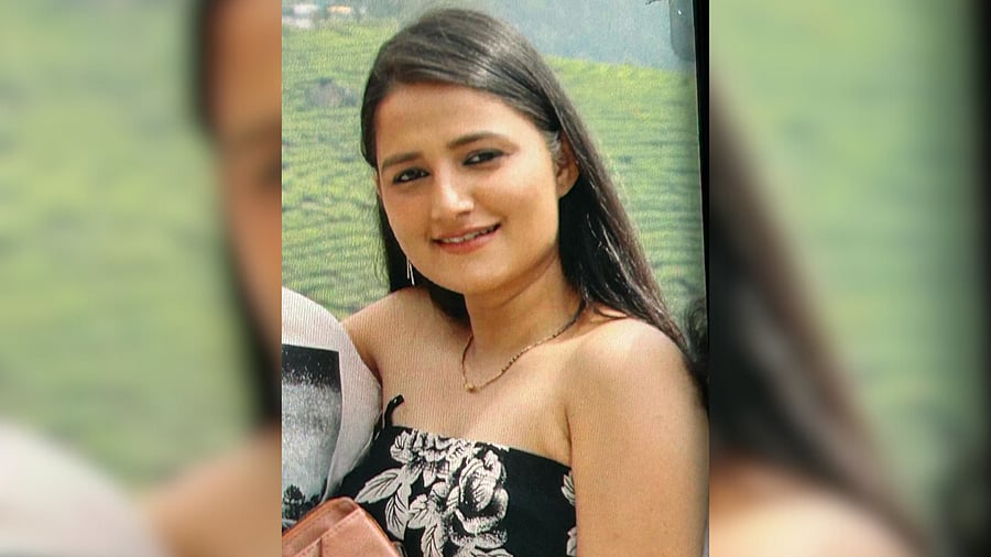 <div class="paragraphs"><p>An undated photograph of Gauri Khedekar. </p></div>