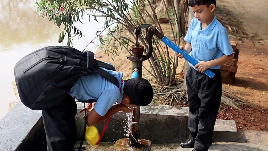 <div class="paragraphs"><p>The notification said that the students should be instructed about protecting themselves from heat waves, and classes should not be conducted in the open.</p></div>