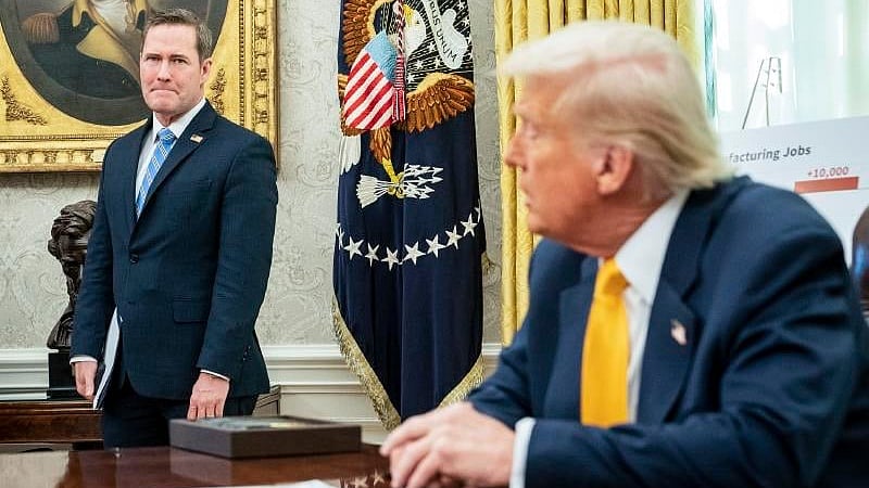 <div class="paragraphs"><p> Trump deliberations over Michael Waltz after Signal group chat leak</p></div>