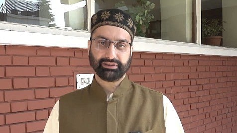<div class="paragraphs"><p>Hurriyat Conference chairman Mirwaiz Umar Farooq</p></div>