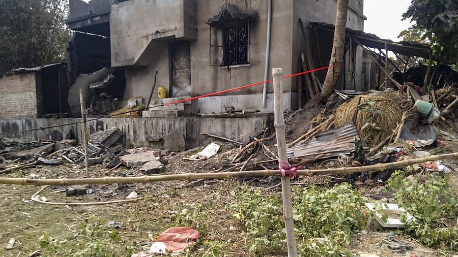 <div class="paragraphs"><p>A house damaged after a gas cylinder blast on Monday night, leaving seven people, including four children and two women, dead, in Pathar Pratima in West Bengal's South 24 Parganas district</p></div>