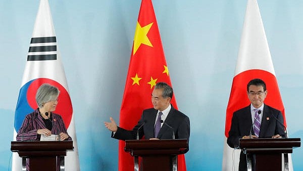 <div class="paragraphs"><p>Foreign ministers meeting of China, Korea and Japan in Beijing</p></div>