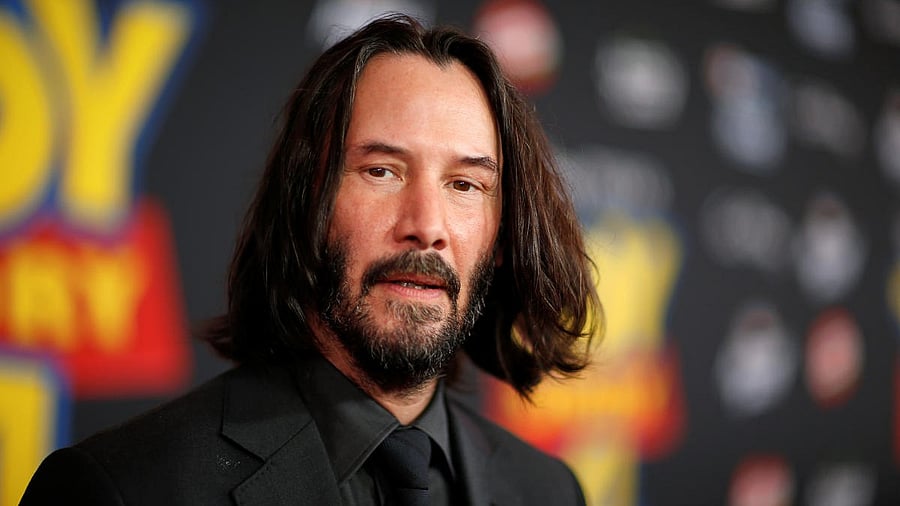 <div class="paragraphs"><p>Keanu Reeves</p></div>