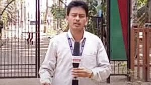 <div class="paragraphs"><p>Shahdeb Dey</p></div>