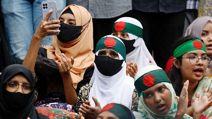 <div class="paragraphs"><p>Bangladeshi women at a protest site.</p></div>