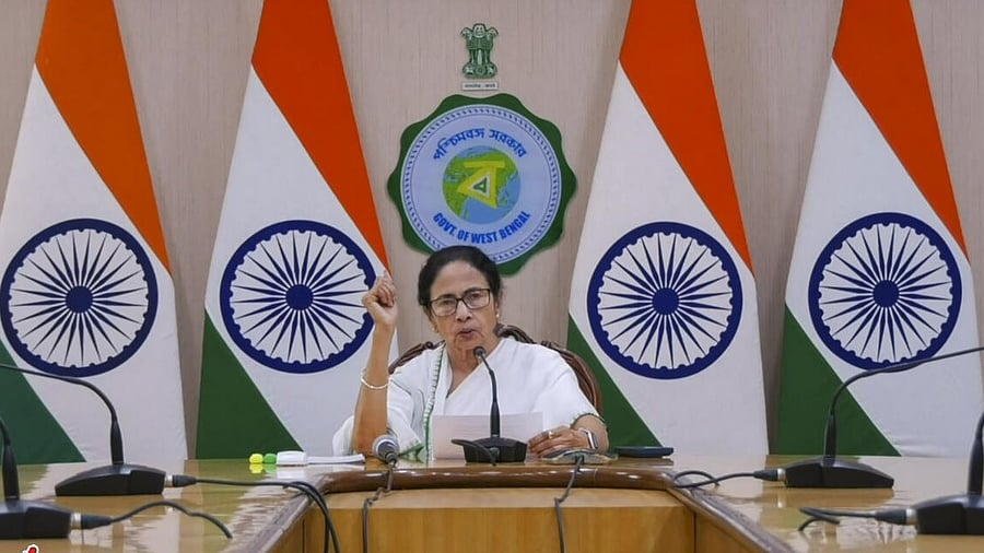 <div class="paragraphs"><p>West Bengal Chief Minister Mamata Banerjee addresses a press conference, in Kolkata</p></div>