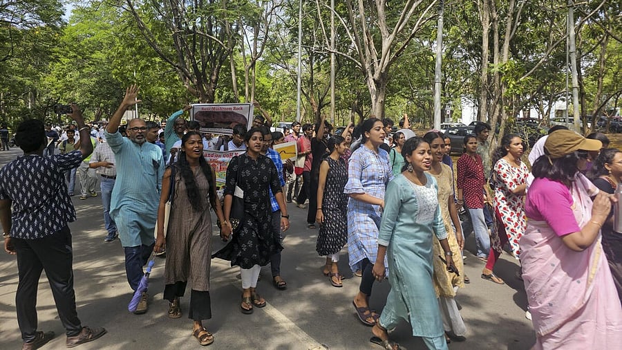 <div class="paragraphs"><p>After the Telangana government deployed heavy machinery and bulldozers to clear trees across Kancha Gachibowli adjacent to Hyderabad Central University, the area's wildlife has been desperately seeking shelter.</p></div>