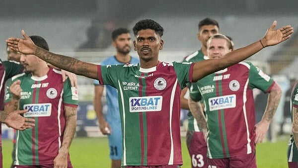 <div class="paragraphs"><p>Liston Colaco (17) of Mohun Began Super Giants gestures at fans after their win against Bengaluru FC in the ISL 2024-25 match at VYVK Stadium. in Kolkata, West Bengal</p></div>