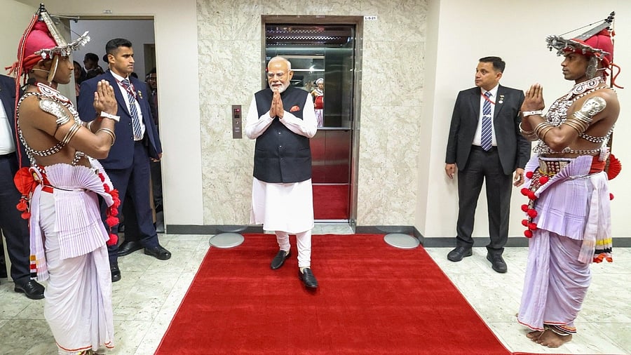 <div class="paragraphs"><p>In a special welcome, five top ministers received Modi at the airport.</p></div>