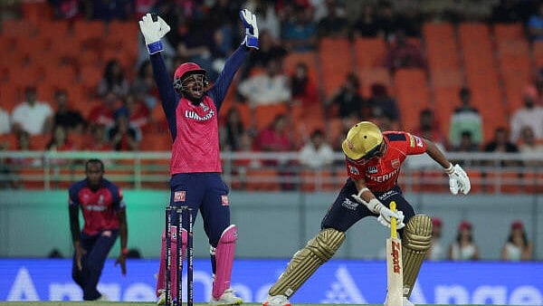 <div class="paragraphs"><p> Rajasthan Royals' Sanju Samson appeals for a wicket </p></div>