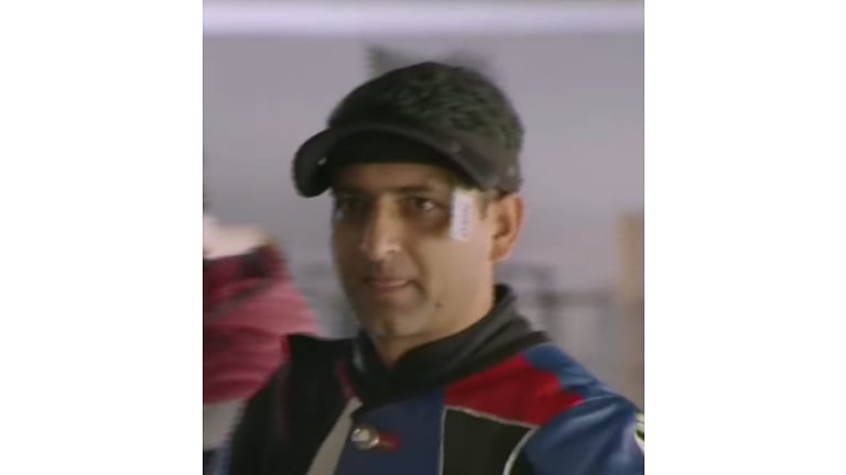 <div class="paragraphs"><p>Three Indians - Chain Singh, who won the bronze on Friday, two-time Olympian Aishwary Pratap Singh Tomar and Niraj - had made it to the 50m rifle 3-positions final in the season-opening World Cup.</p></div>