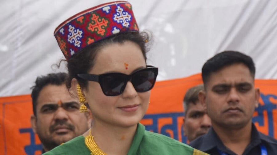 <div class="paragraphs"><p>BJP MP Kangana Ranaut being welcomed upon her arrival, in Mandi, HP, Saturday, April 5, 2025.</p></div>