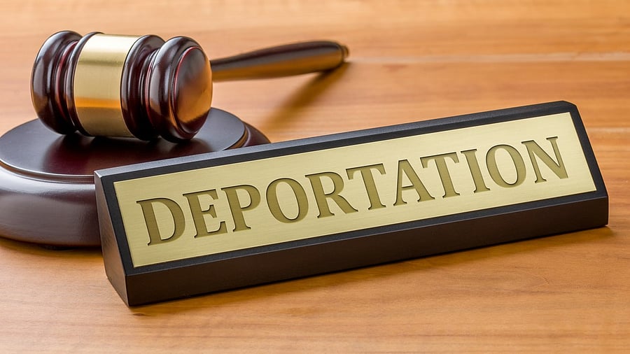 <div class="paragraphs"><p>Representative image of deportation.</p></div>