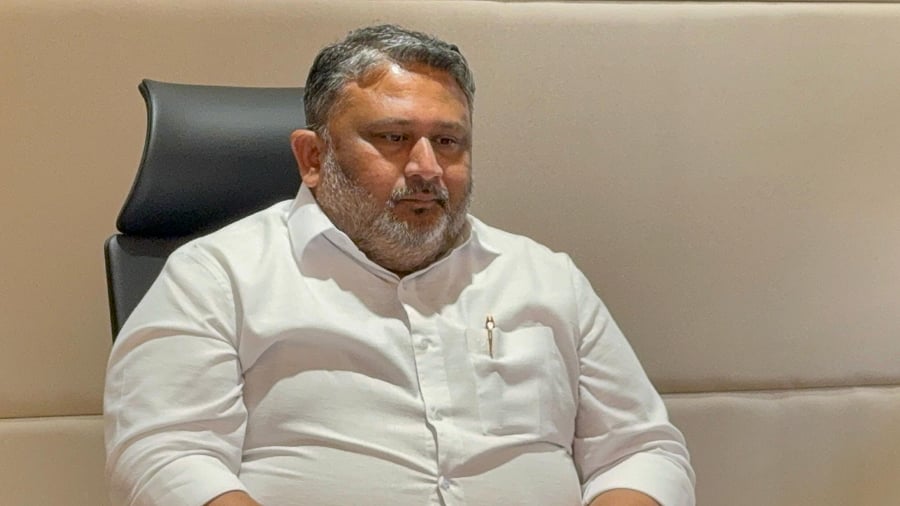 <div class="paragraphs"><p>Akash Phundkar</p></div>