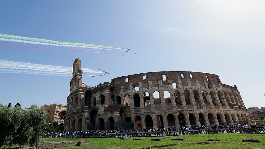 <div class="paragraphs"><p>The Colosseum in Rome</p></div>