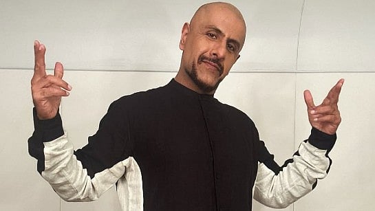 <div class="paragraphs"><p>Vishal Dadlani</p></div>